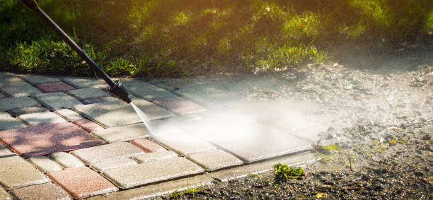 Best Pool Deck Cleaning  in Azusa, CA